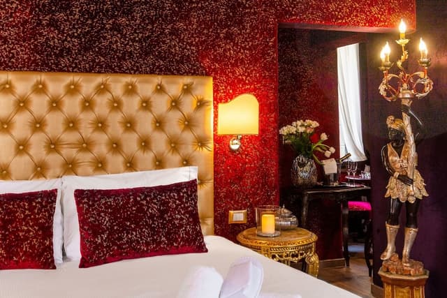 Superior Room, Canal View