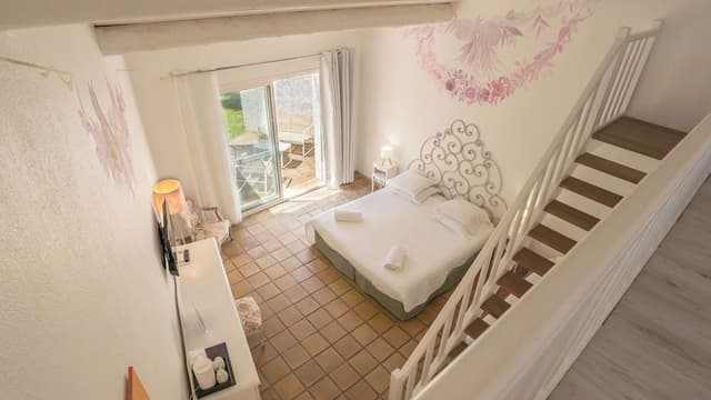 Superior Duplex, Garden View