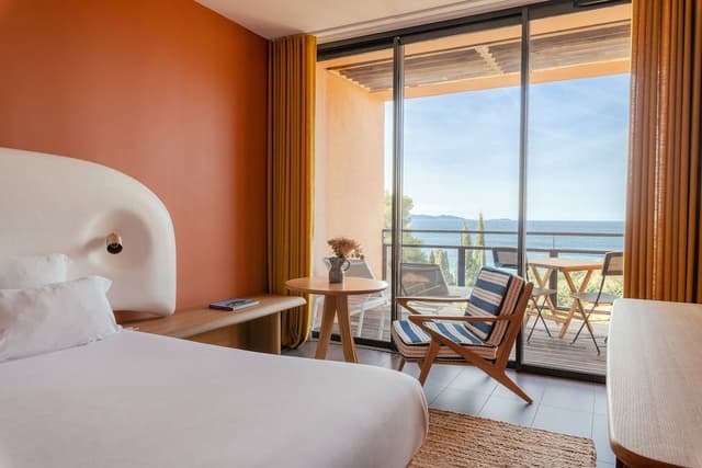 Mediterranean Room 25m2 with sea view balcony