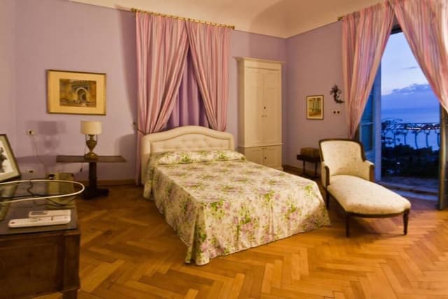 Suite, 1 Queen Bed, Sea View, Sea Facing (Daphne Phelps)