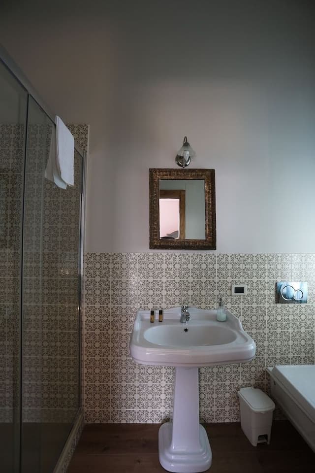 Suite, 1 Queen Bed, Sea View, Sea Facing (Daphne Phelps)