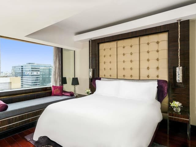 Suite, 1 King Bed (Prestige)