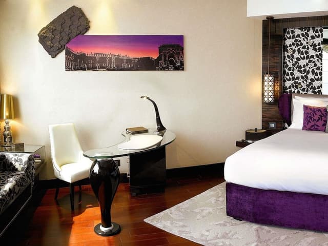 Room, 1 King Bed, Club Lounge Access