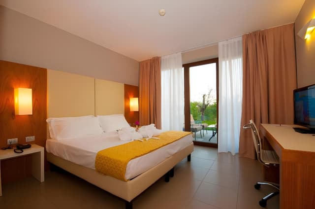 JUNIOR SUITE WITH TERRACE