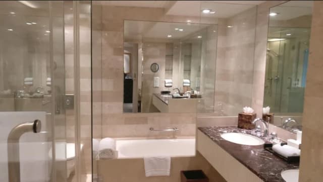 Club Suite (Royal)