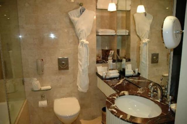 Royal Club Room