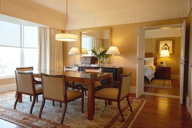 Deluxe Suite