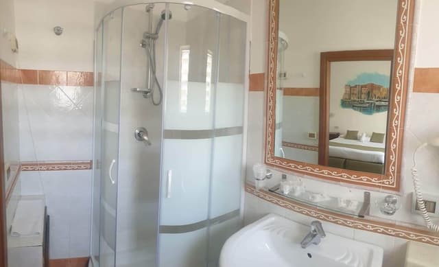 Superior Double Room, 1 Queen Bed, Ensuite