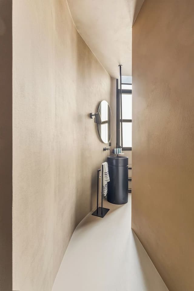 Charm and Style 1 BR Apartment by the Spanish Steps (Via della Fontanella Borghese 28)