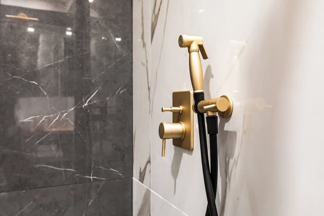 Spanish Steps Modern Gem 1BR (Via della Vite 23)
