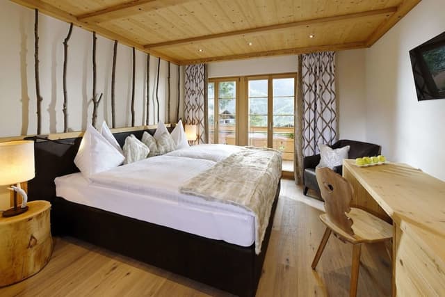 Deluxe Suite (Partial View)
