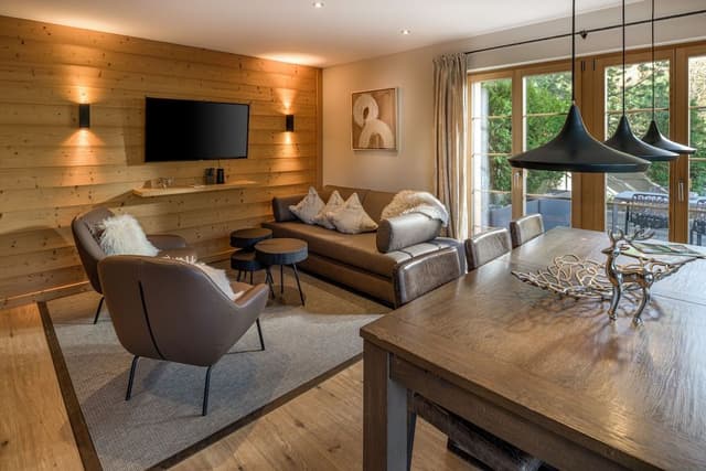 Deluxe Suite (Partial View)