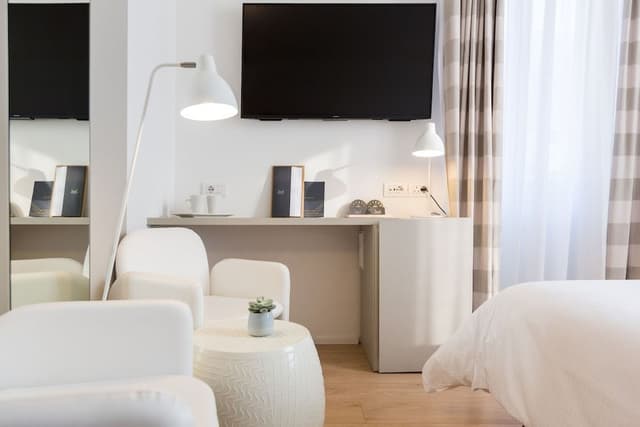 Standard Triple Room, Lake View