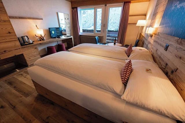 Deluxe Double Room, Balcony, Mountain View
