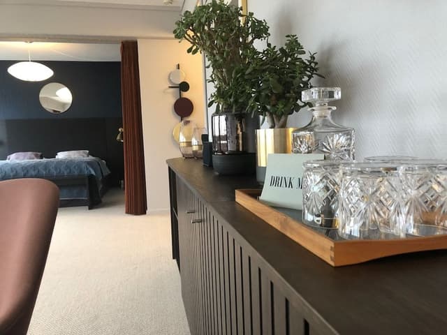Suite, Sea View