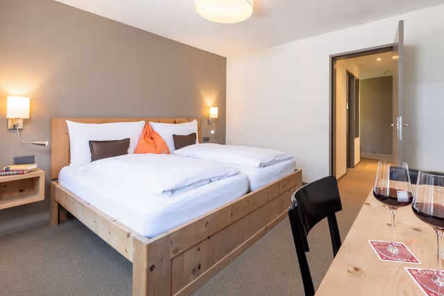 Junior Room, City View