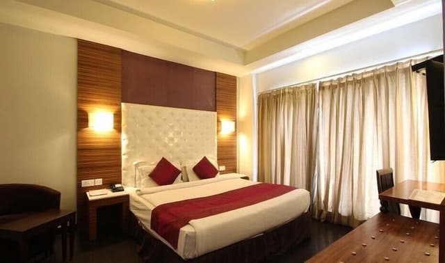 Superior Room, 1 King Bed
