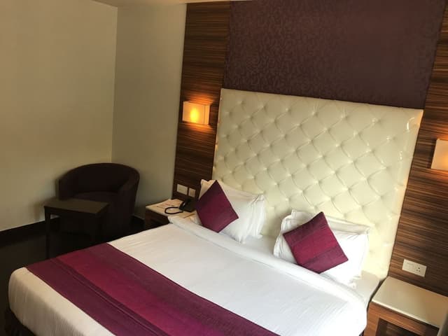 Superior Room, 1 King Bed