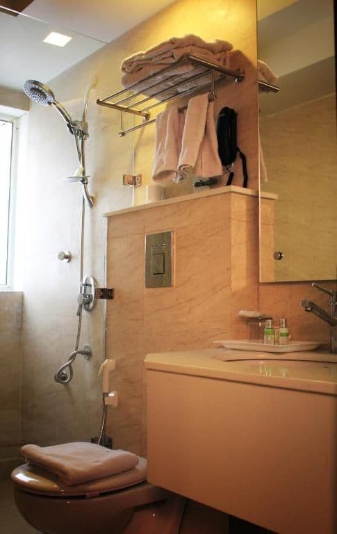 Executive Twin Bed Room