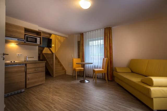 Apartment (Large 6)