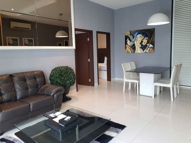 2 BR PREMIER (PRIVATE POOL B) 1K,1S (Check in at D'Esplanade Residence)