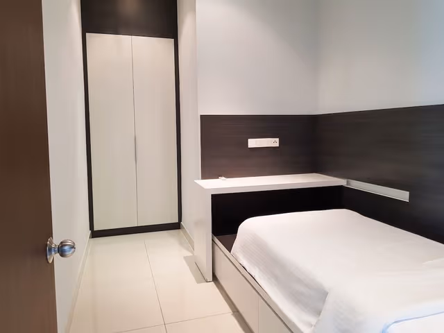 2 BR PREMIER (PRIVATE POOL B) 1K,1S (Check in at D'Esplanade Residence)
