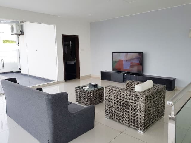 Executive Penthouse Apartment A