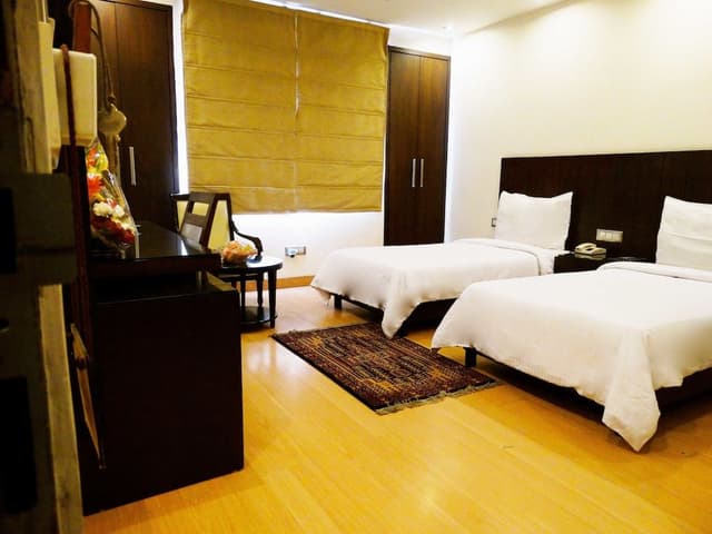 Economy Room