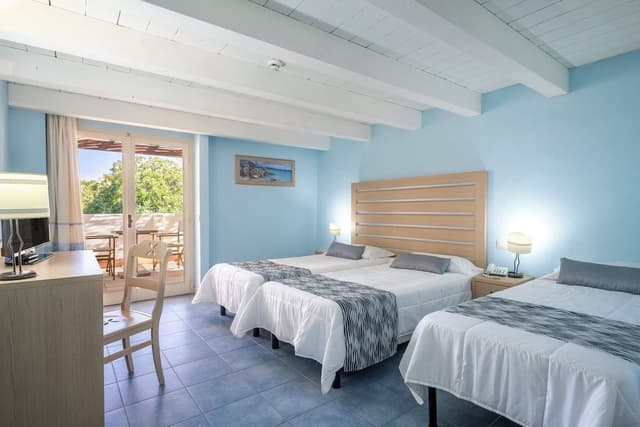 Classic Quadruple Room