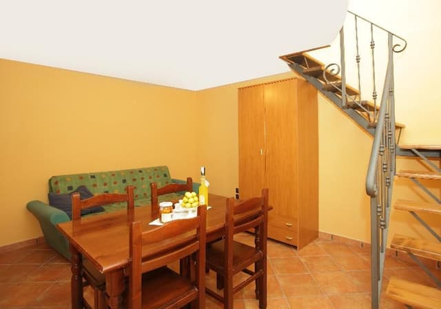 APARTMENT CAPACITY 4