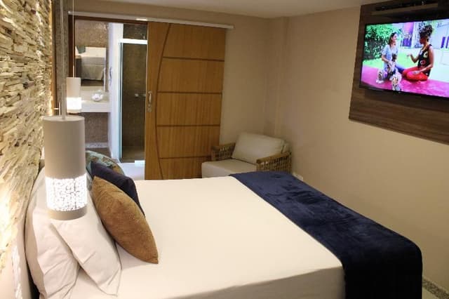 DOUBLE DELUXE TWO BEDROOM