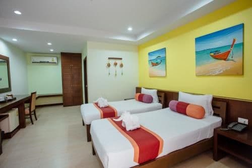 Premier Deluxe Twin Room