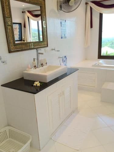 Deluxe Double Room with Balcony and Sea View