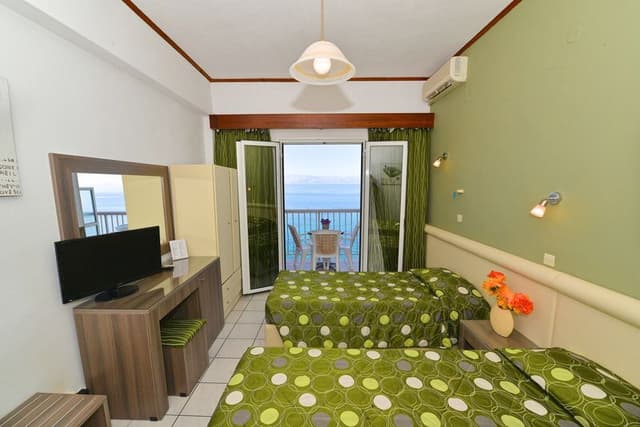 TWIN SEA VIEW