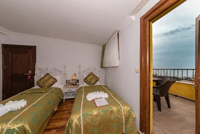 DOUBLE DELUXE SEA VIEW