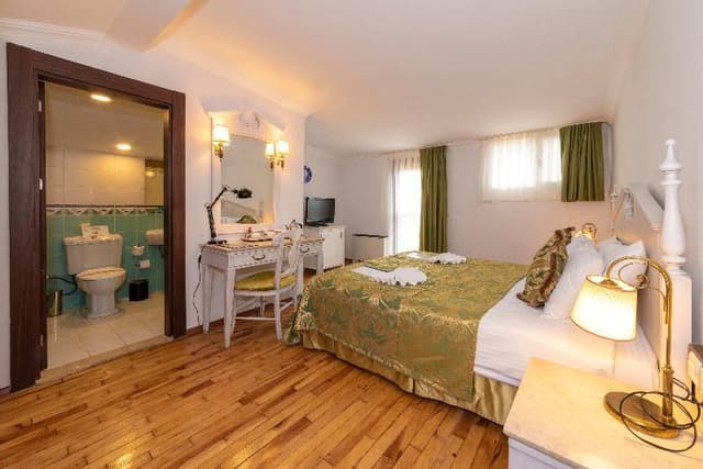 DOUBLE DELUXE SEA VIEW