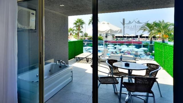 DOUBLE DELUXE WITH JACUZZI