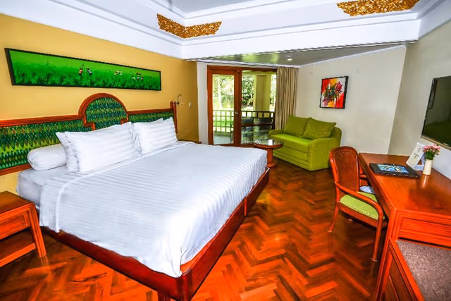 Double or Twin DELUXE GARDEN VIEW
