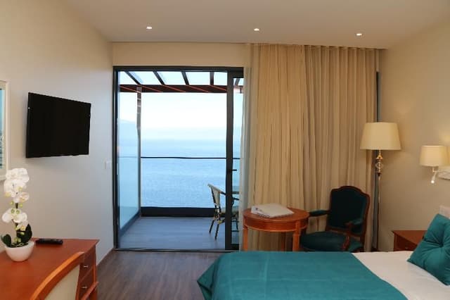 Double or Twin SUPERIOR BAY VIEW