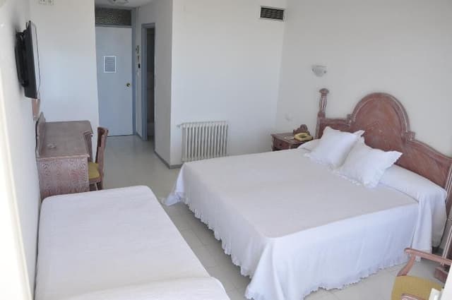 TRIPLE SEA VIEW WITH AIR CONDITIONING