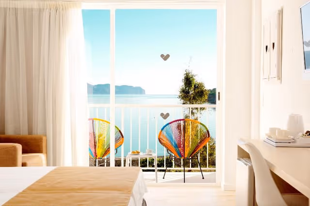 DOUBLE SINGLE USE SEA VIEW