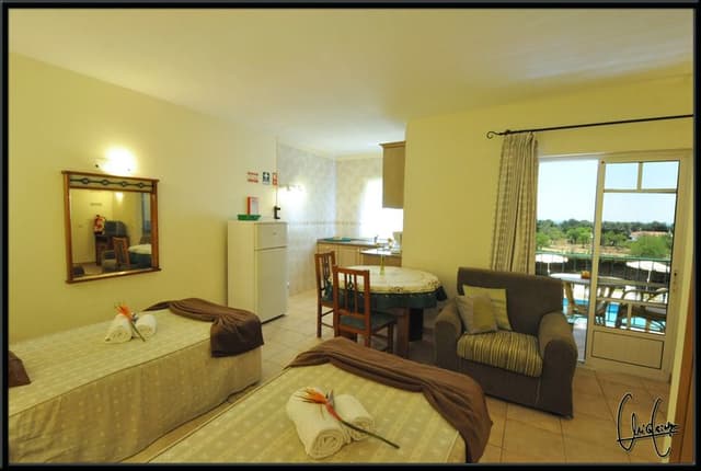 STUDIO CLASSIC