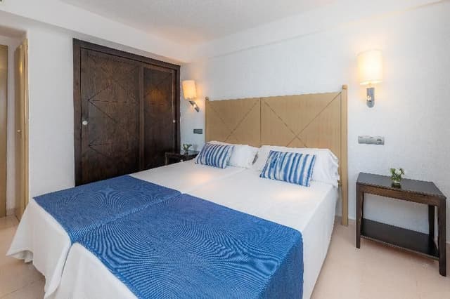 APARTMENT CAPACITY 4