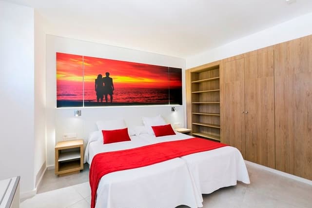 APARTMENT CAPACITY 4