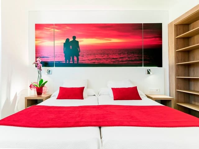 APARTMENT CAPACITY 4