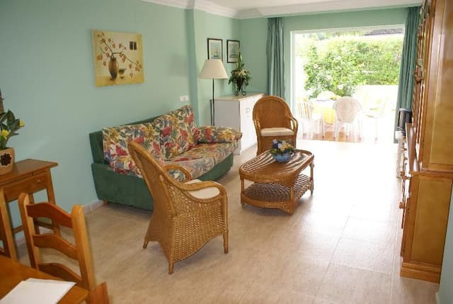 APARTMENT CAPACITY 6 TWO BEDROOMS