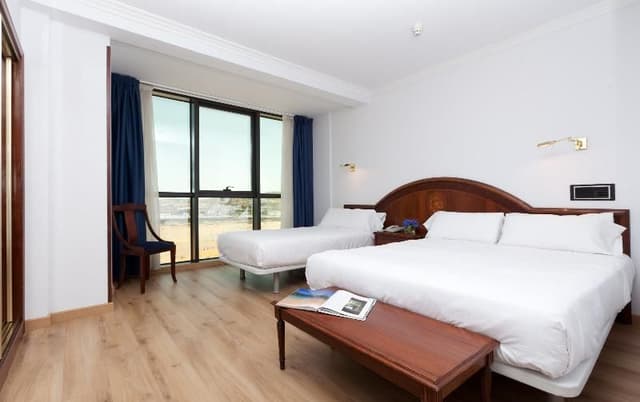 TRIPLE SEA VIEW