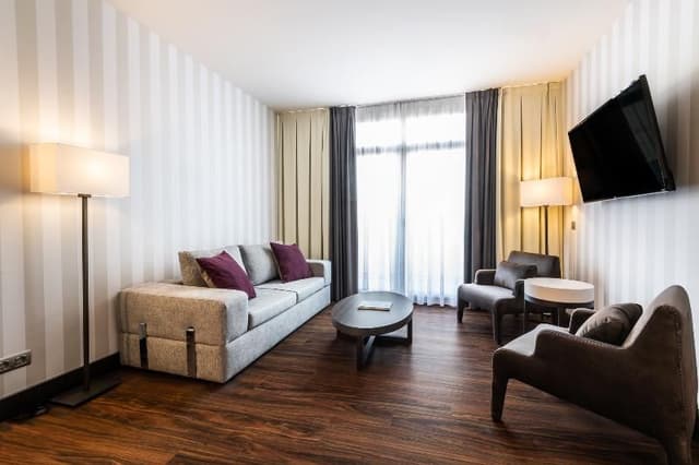 JUNIOR SUITE STANDARD