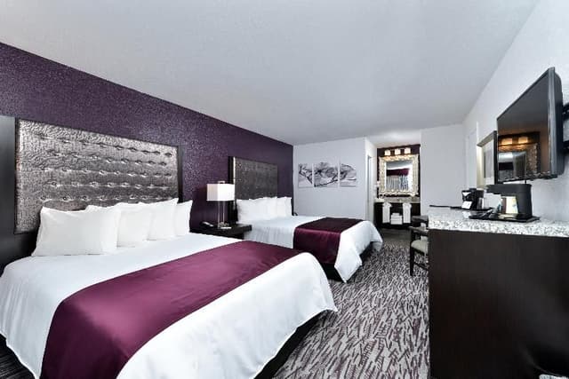 DOUBLE QUEEN SIZE BED