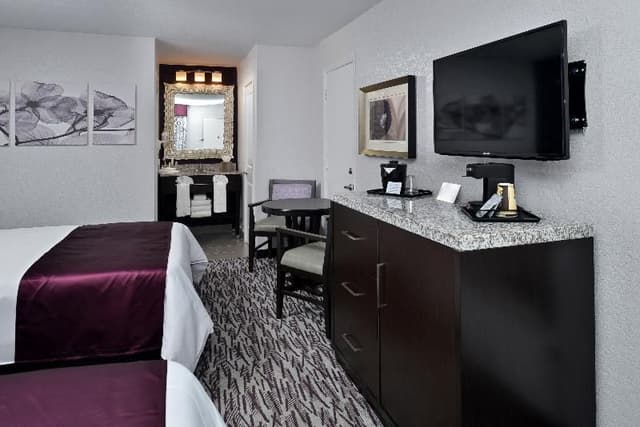 DOUBLE QUEEN SIZE BED